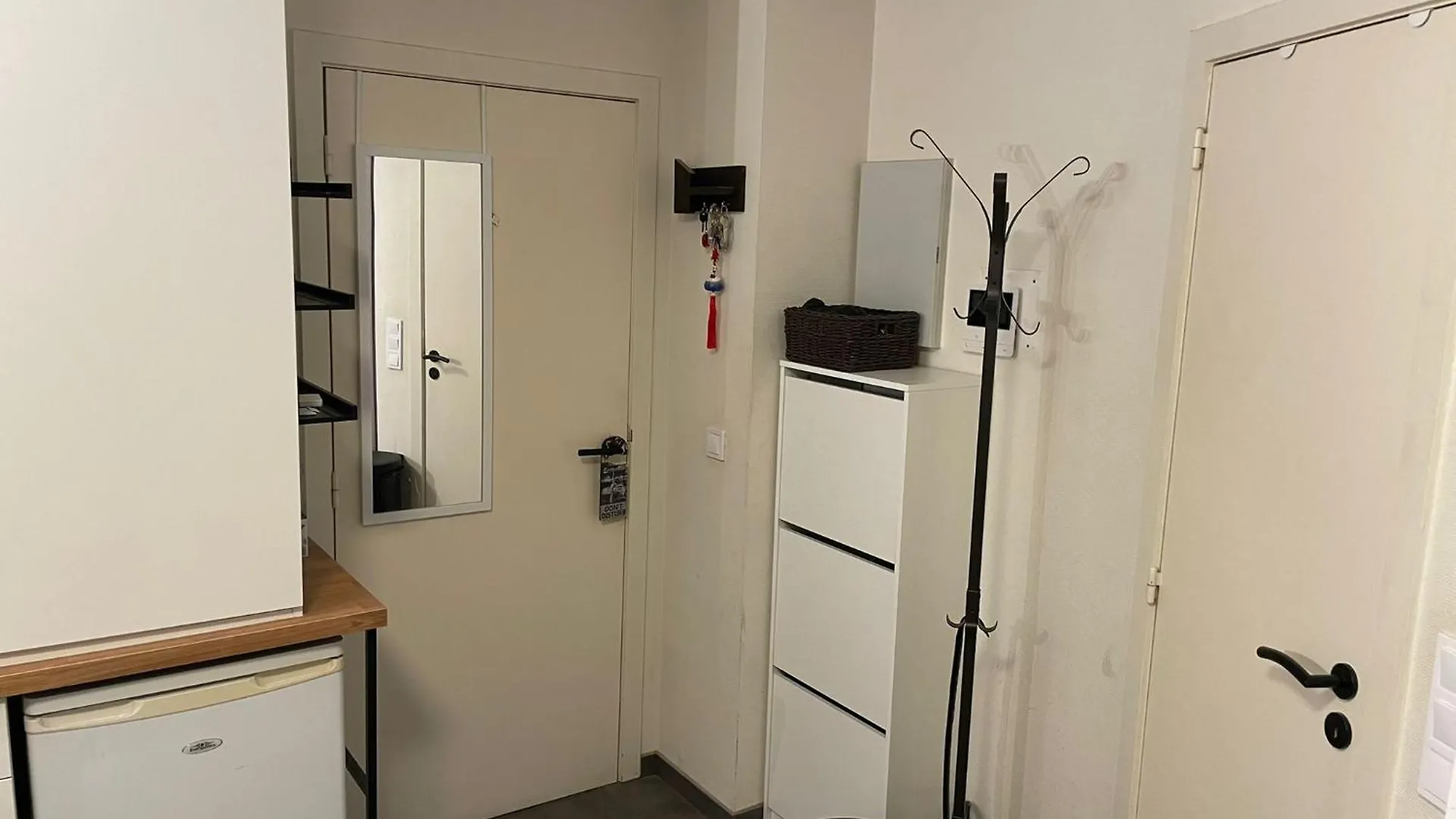 One Bedroom Fully Equipped Apartment With Terrace Brusel