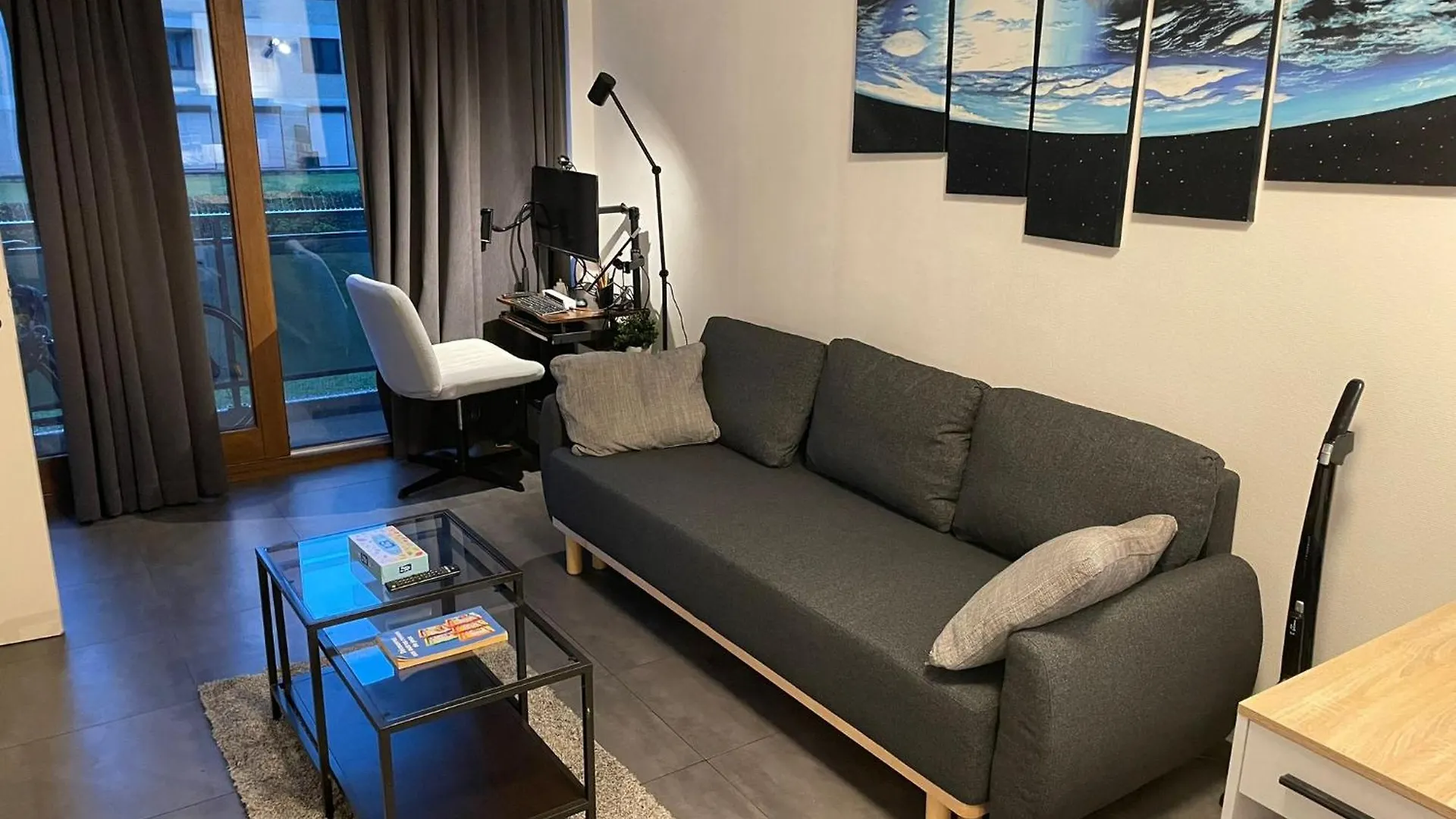 One Bedroom Fully Equipped Apartment With Terrace Brusel