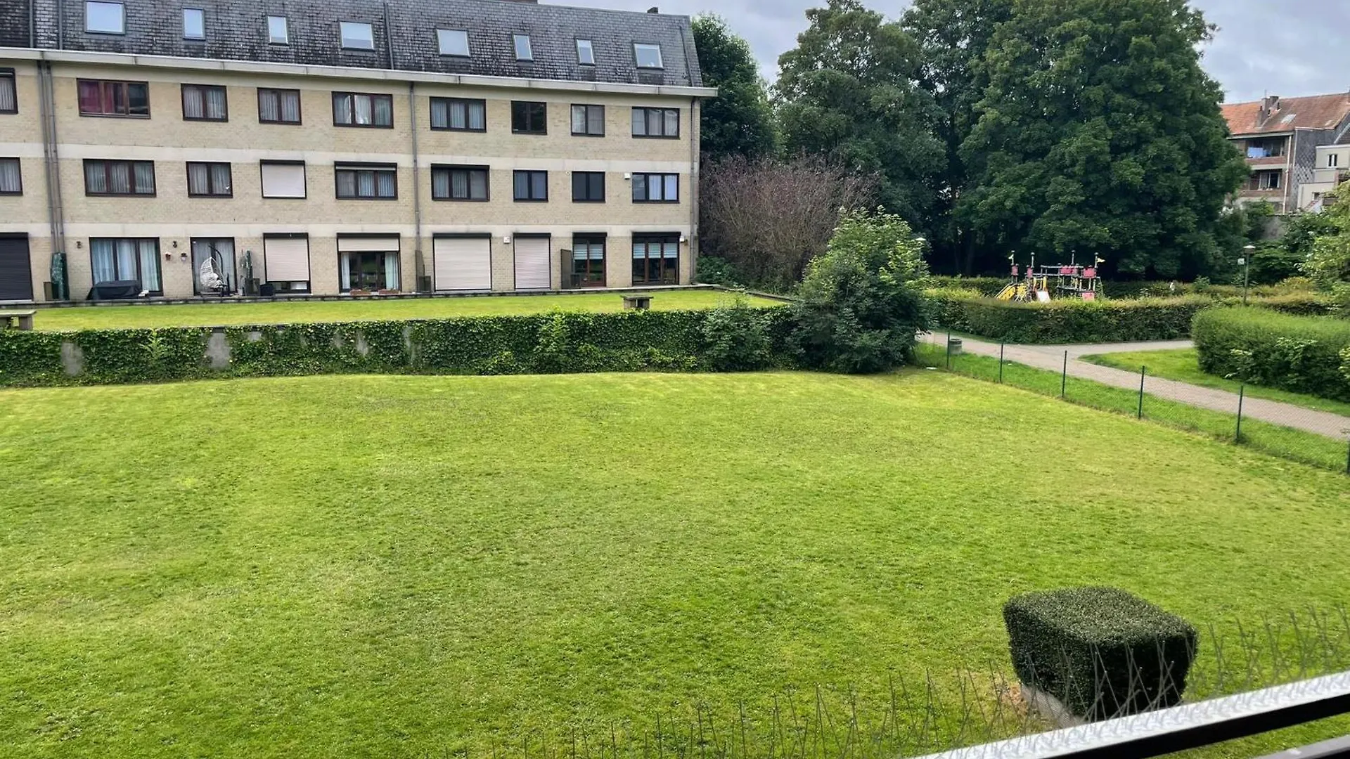 One Bedroom Fully Equipped Apartment With Terrace Bruxelles Belgique
